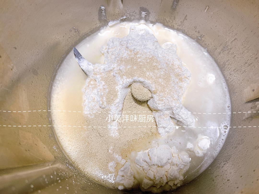 纯奶手撕吐司的做法 步骤1
