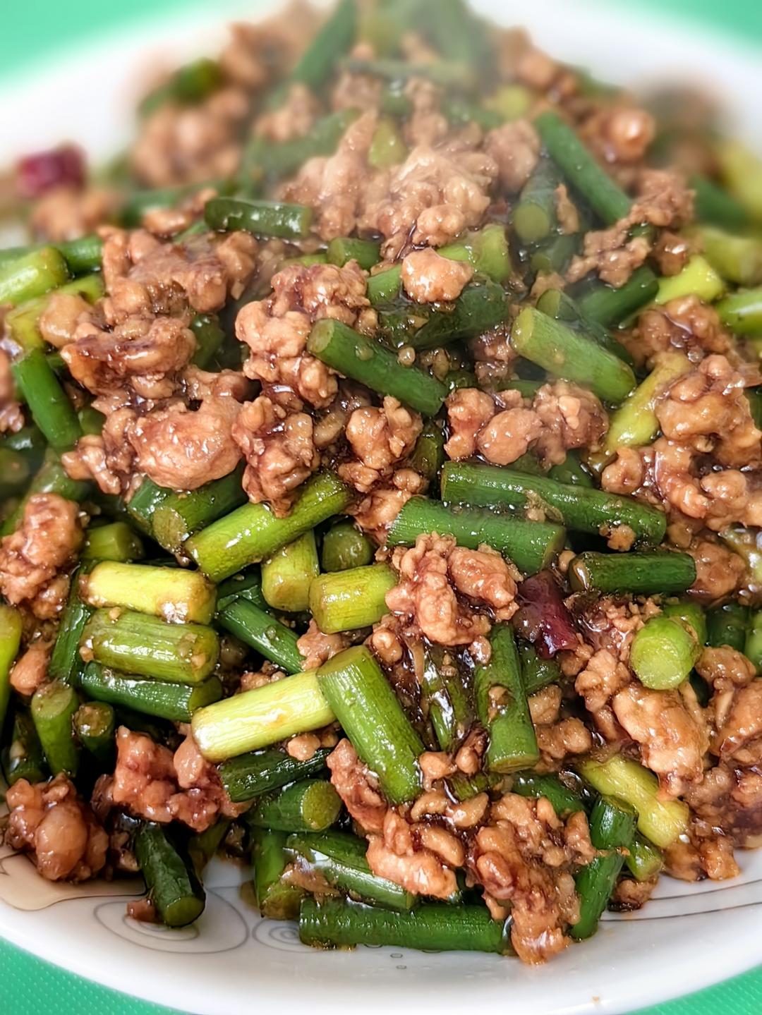 蒜苔炒肉末，三碗米饭都不够吃