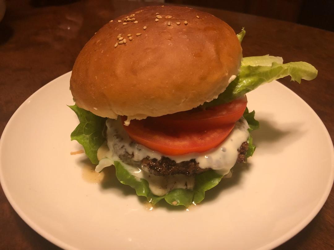 肉多汁的快手汉堡牛肉饼