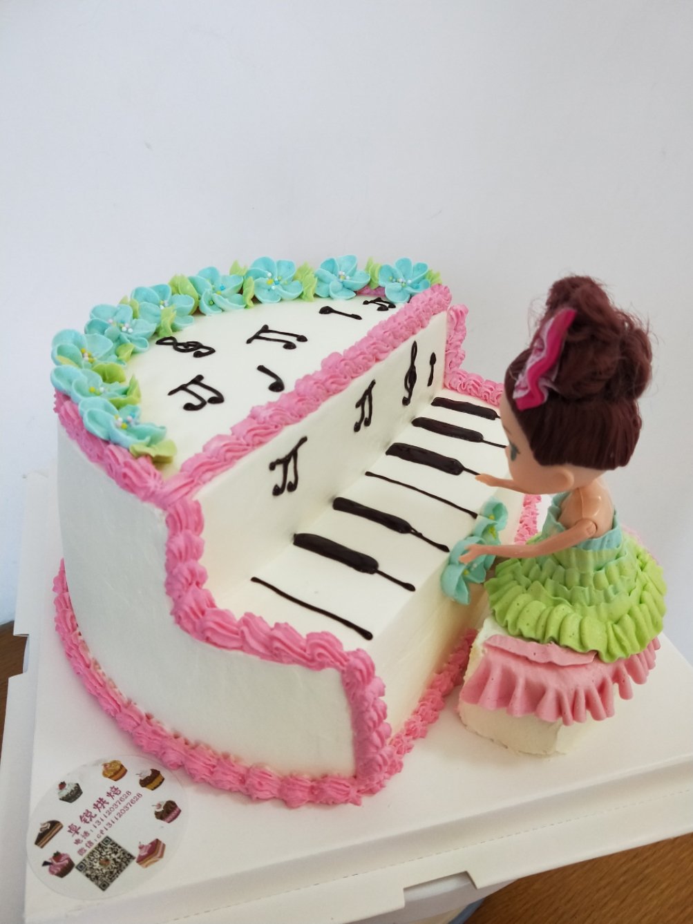 钢琴蛋糕 异形蛋糕