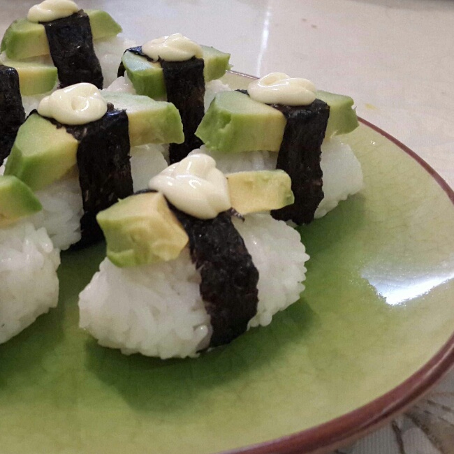 牛油果寿司