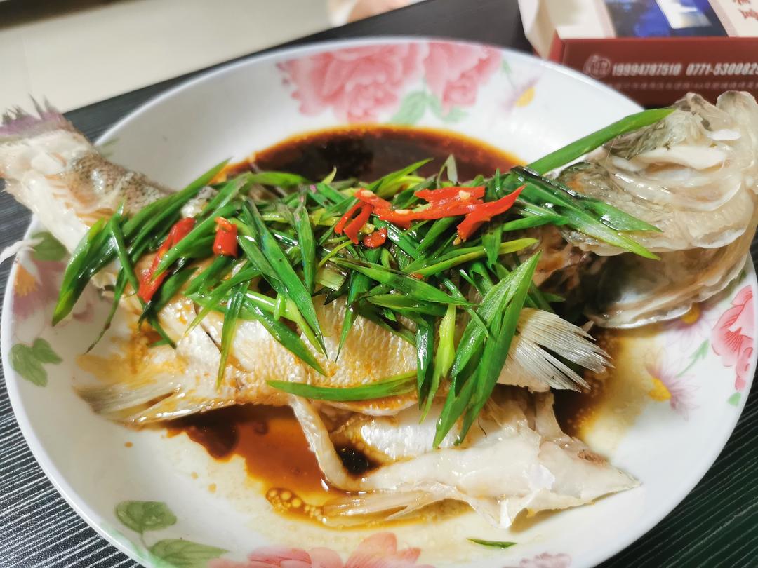 清蒸鲈鱼