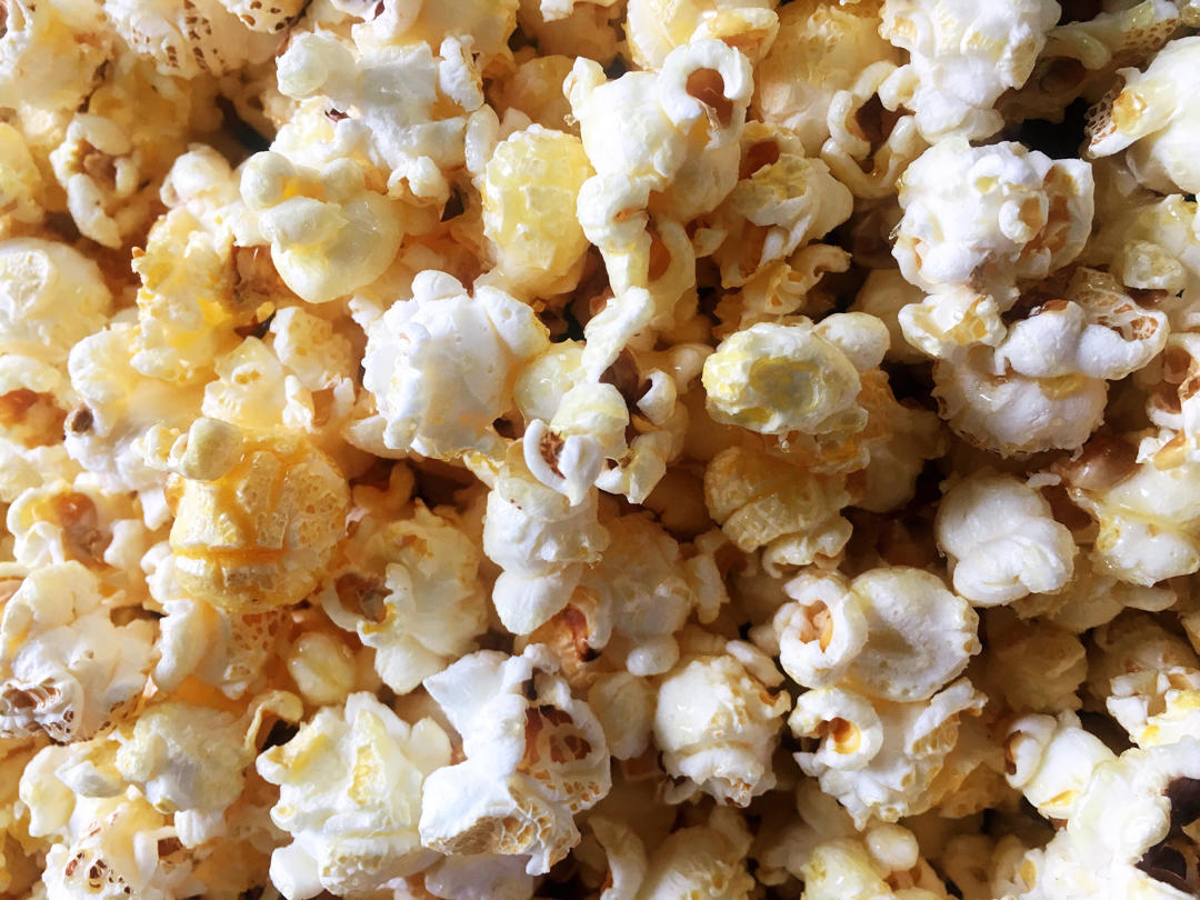 一招搞定小朋友的黄油焦糖爆米花，简单又好吃