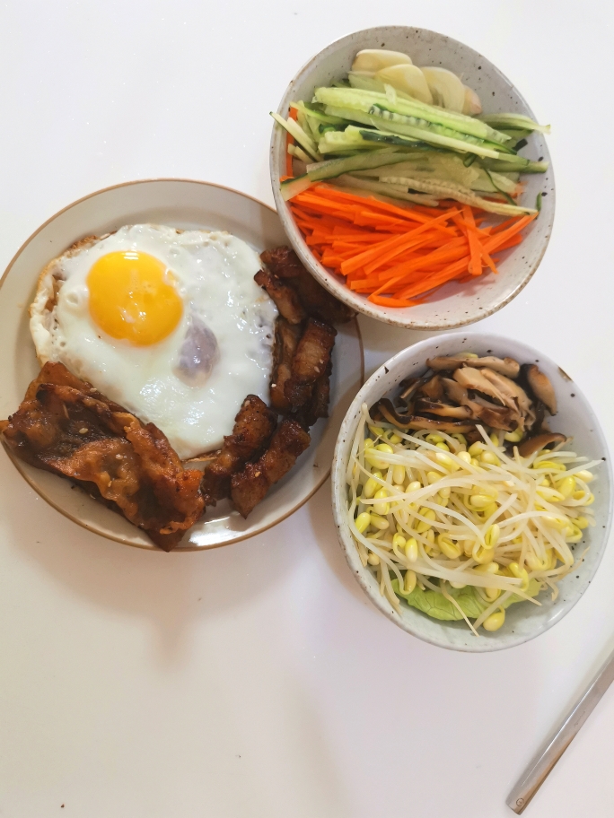 小白的菜—快手简易韩式石锅拌饭的做法 步骤3