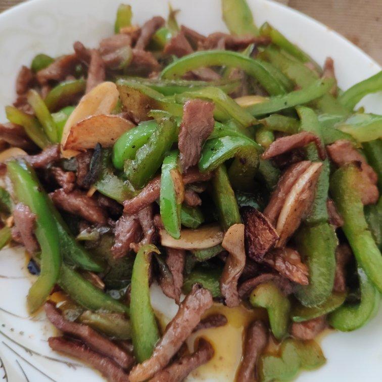 厨师长教你：“青椒肉丝”的正宗做法，色香味俱全