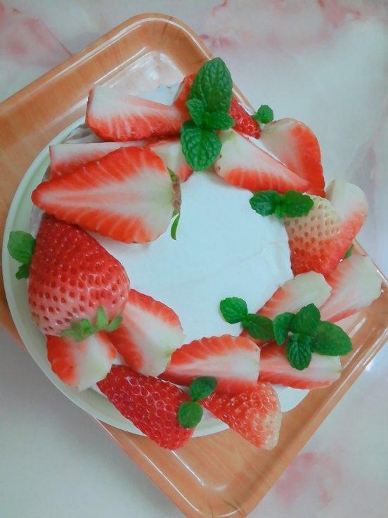 可可草莓裸蛋糕