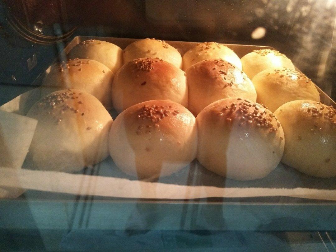 家常版蜂蜜小面包 搭配热牛奶营养早餐好味道 做法简单味道好