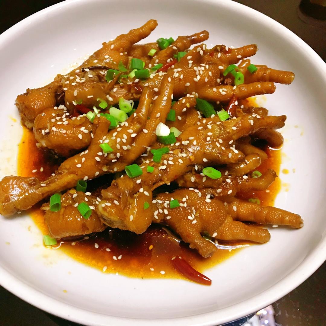 稀溜耙鸡脚烧芋头