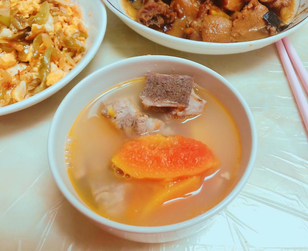 孕妇木瓜花生排骨汤