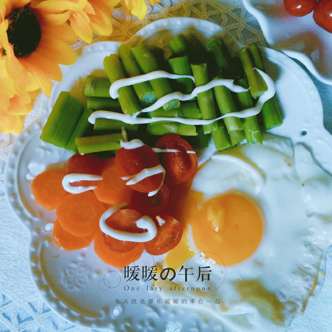 西兰花嫩鸡蛋沙拉