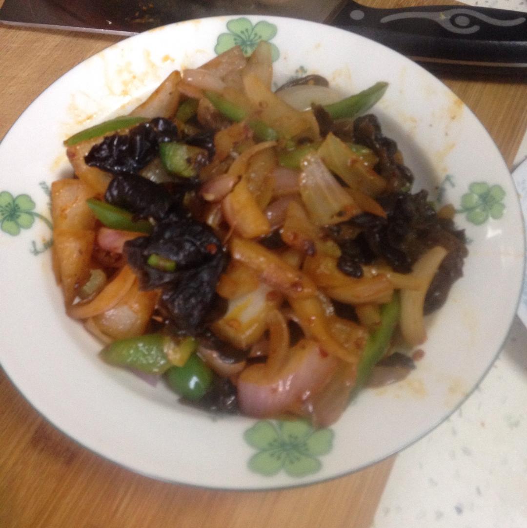 洋葱木耳炒青椒