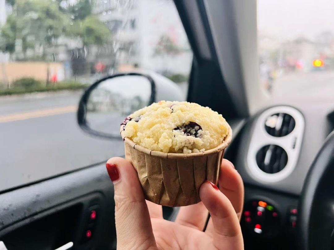比星爸还好吃的蓝莓麦芬杯子蛋糕（blueberry muffins）（马芬蛋糕）