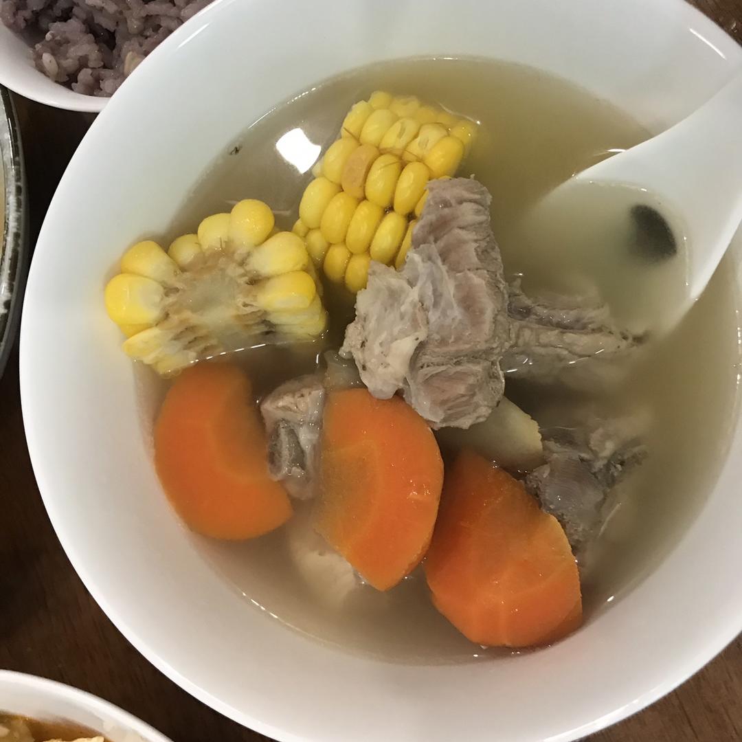 排骨玉米汤
