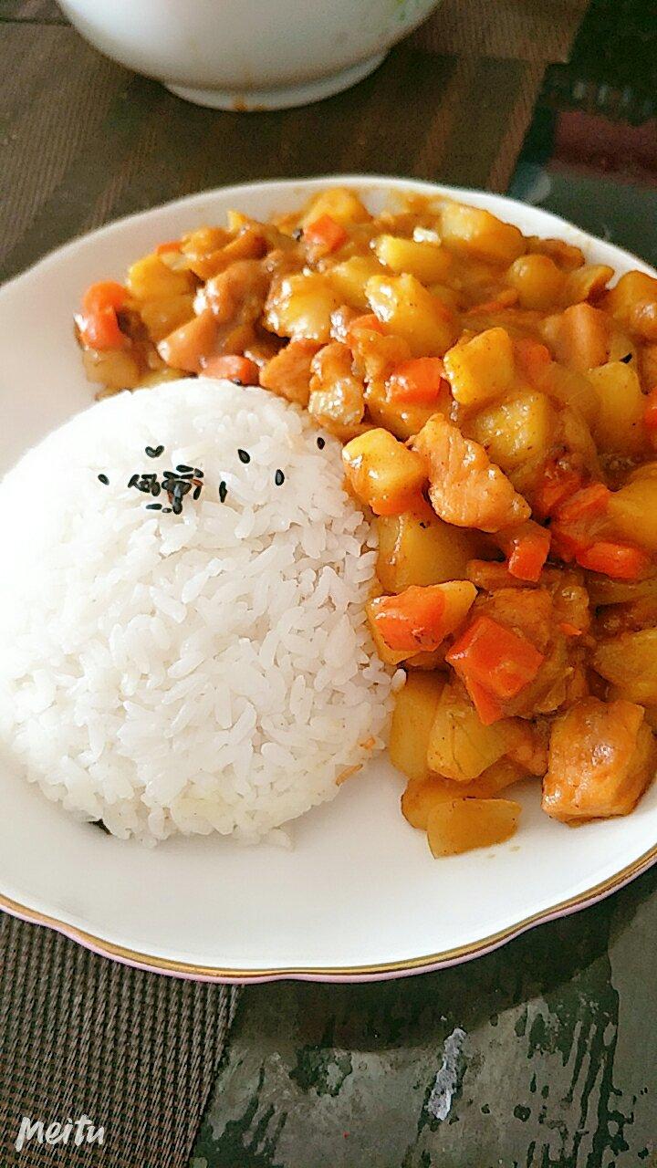 鸡肉土豆咖喱饭