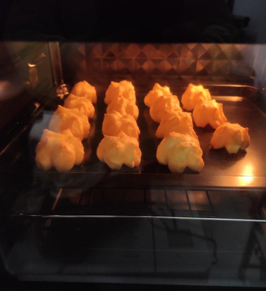 奶油小泡芙，容易做，成功率极高～