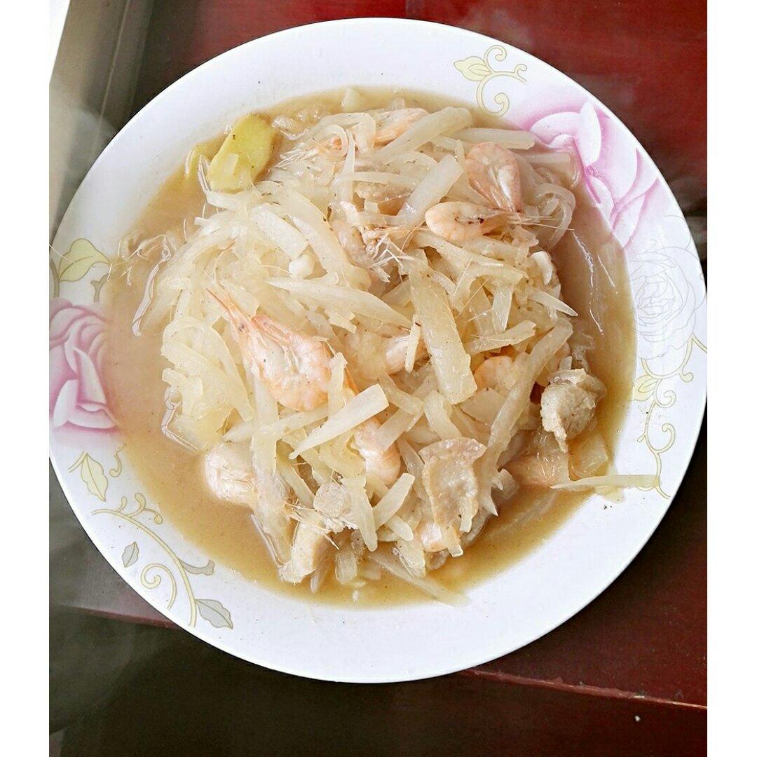 萝卜煮河虾