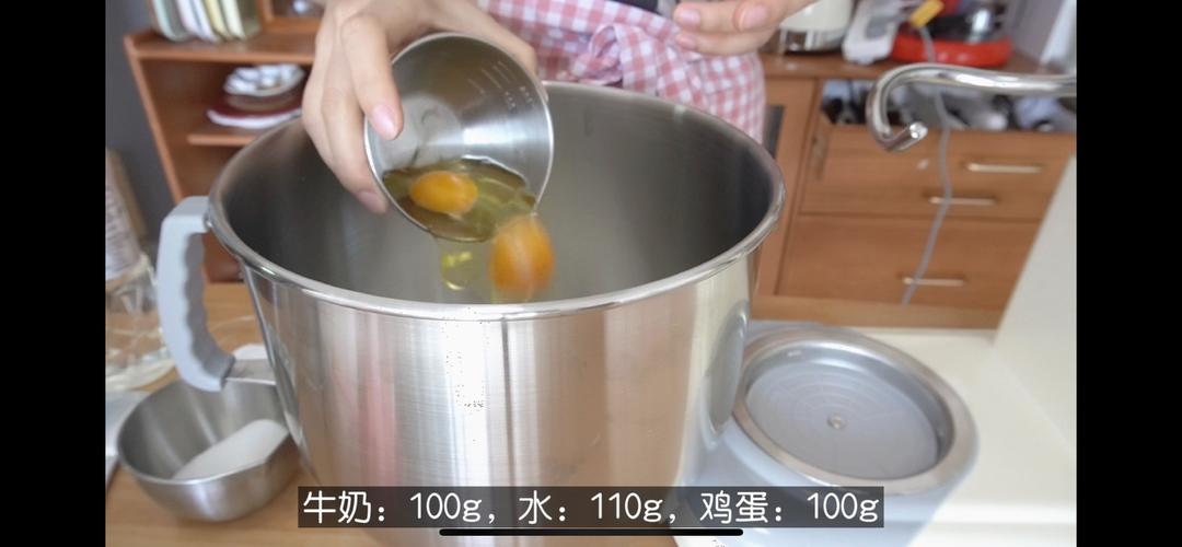 纯奶手撕吐司的做法 步骤1