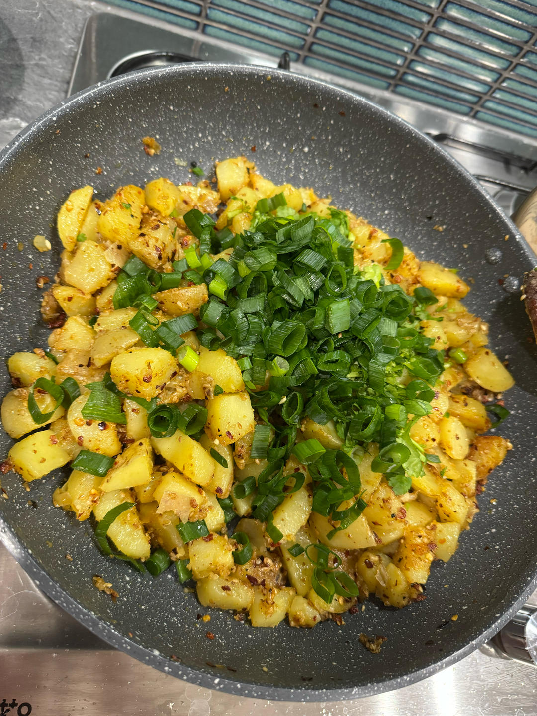 恩施小土豆|香煎土豆有小吃摊那味儿了！