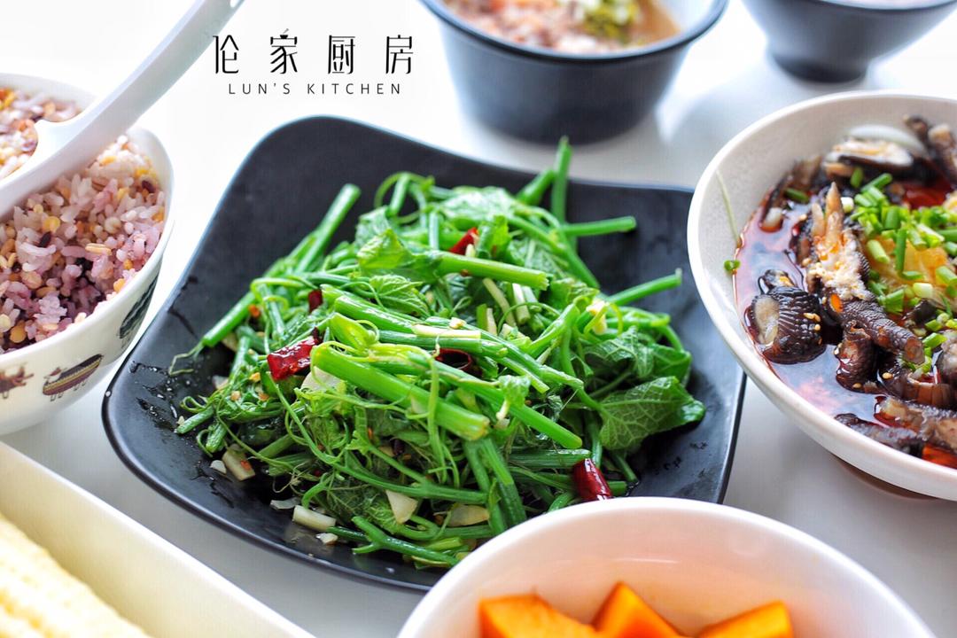 炝炒瓜尖儿（贵阳家常系列）的做法