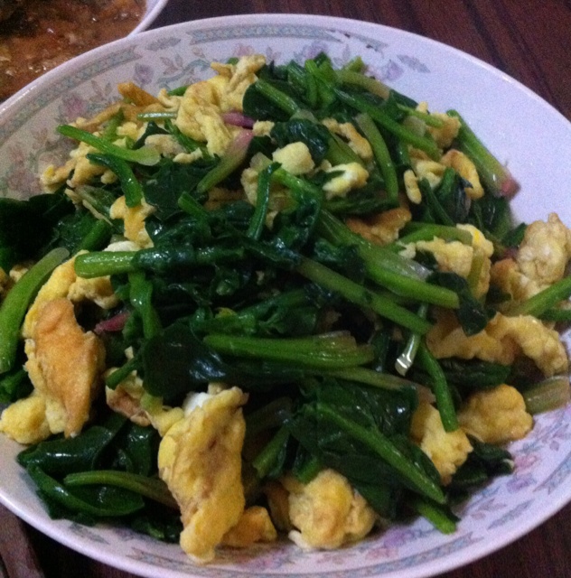 菠菜炒鸡蛋