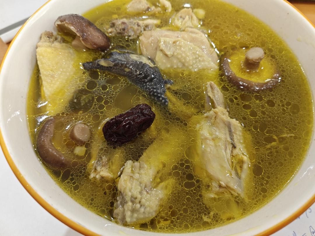 奶奶教的鲜香肥美香菇炖鸡汤