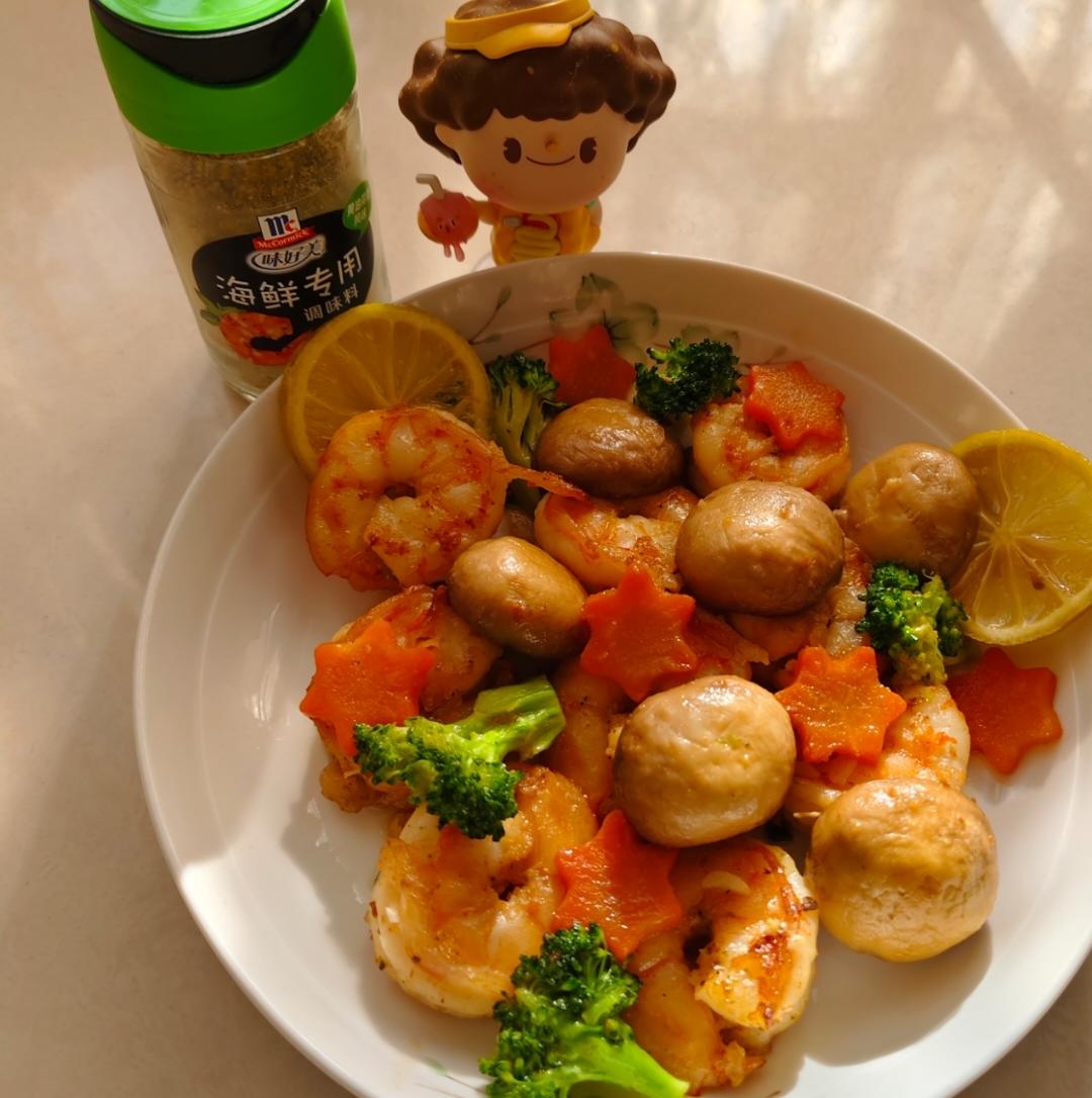 地中海蒜香虾仁配蘑菇