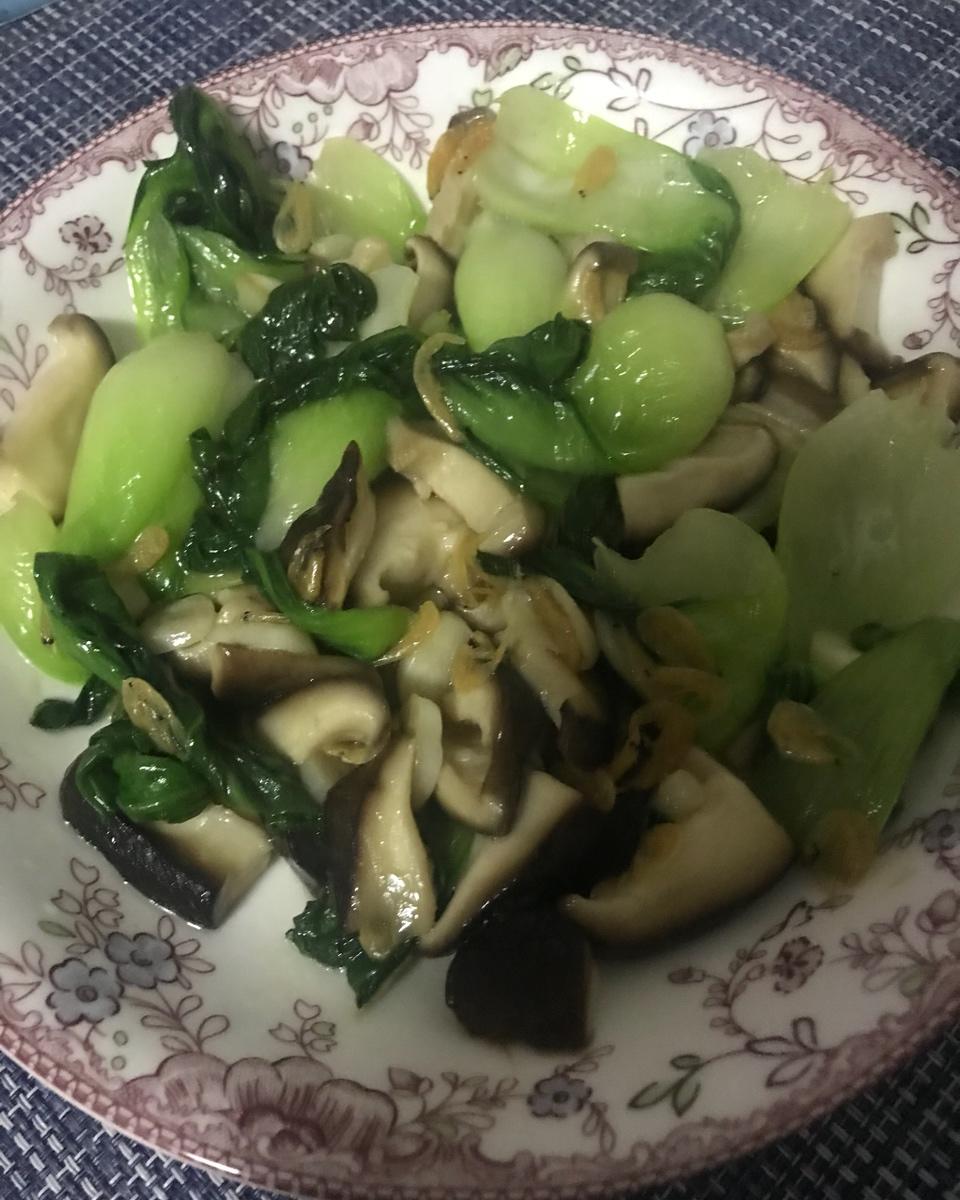 老丁的私房菜-香菇炒油菜
