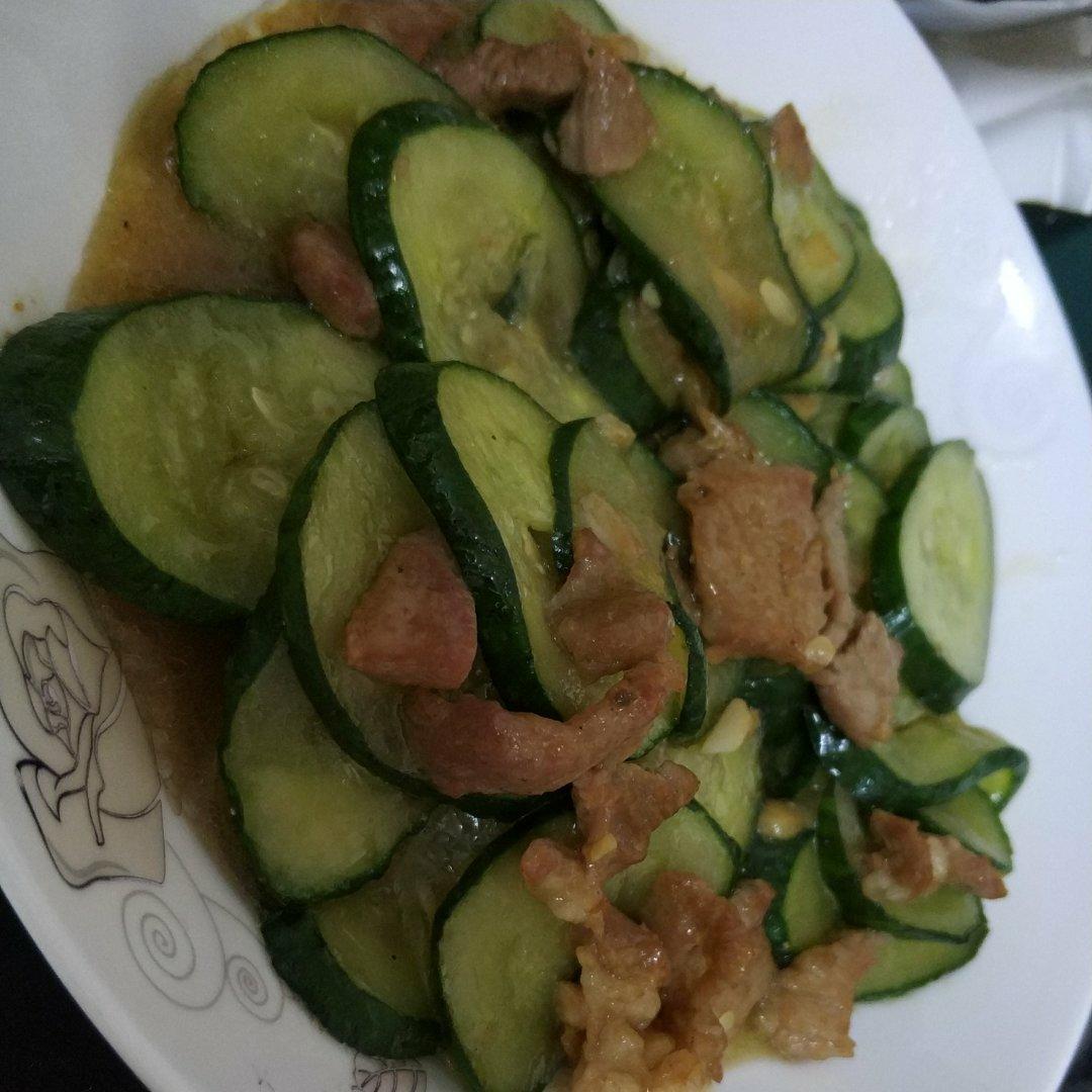 黄瓜炒肉