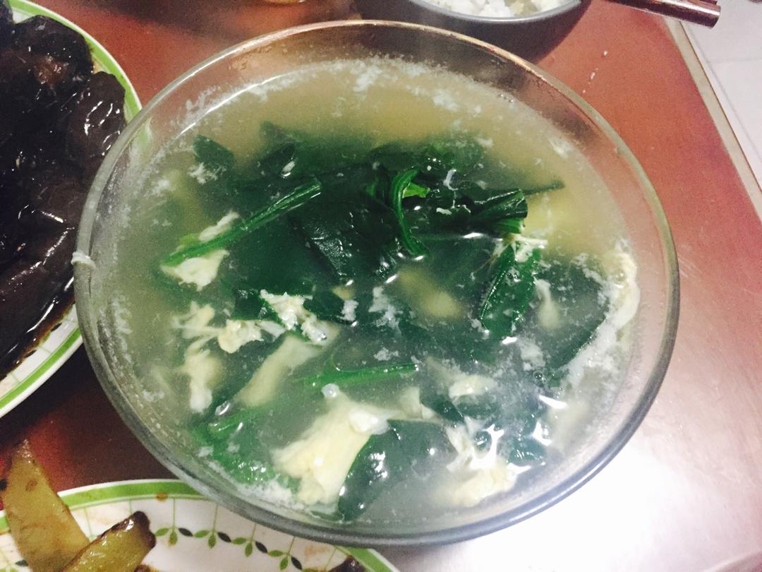 菠菜木耳汤——快手汤