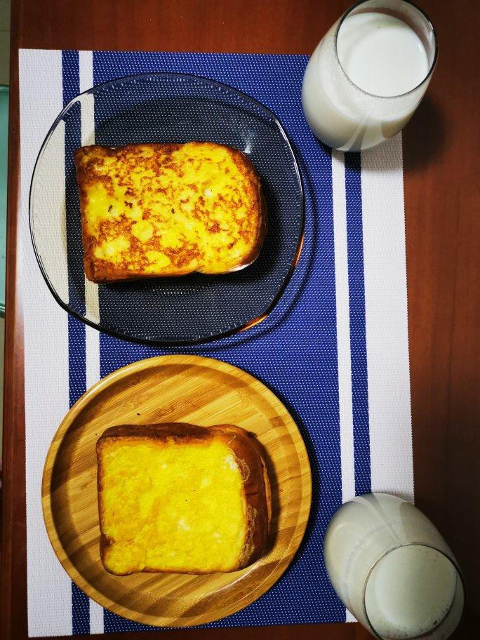 香蕉坚果西多士