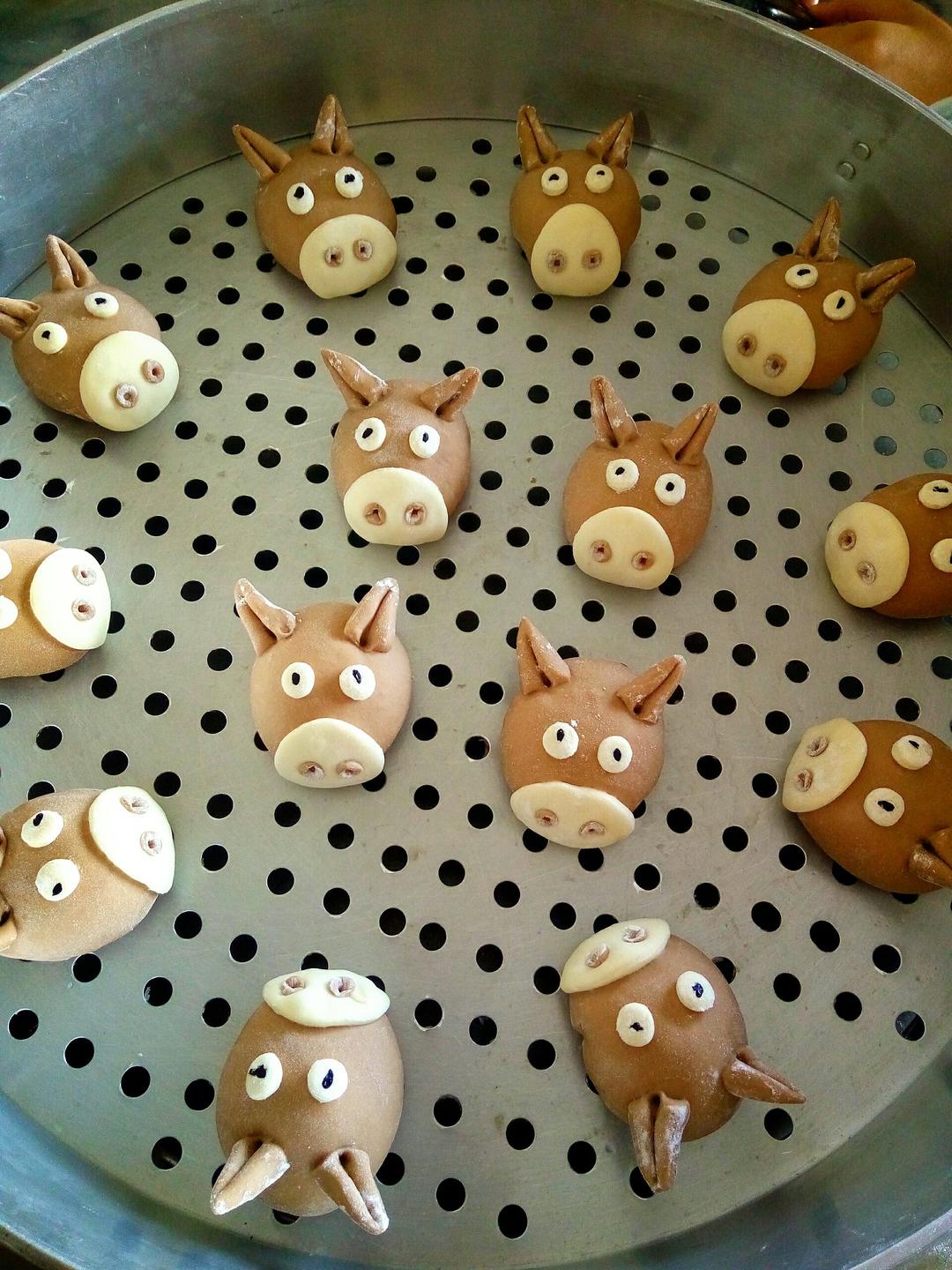 黄小薇的卡通包子