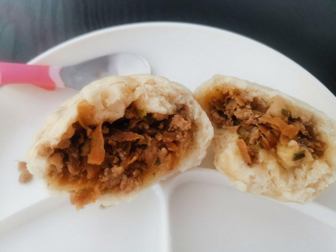 五花肉萝卜干包子
