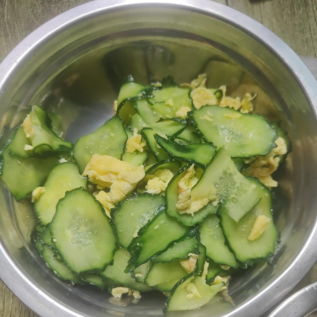 黄瓜炒鸡蛋 （青瓜炒鸡蛋）