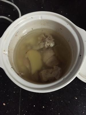 菌菇排骨汤的做法 步骤4