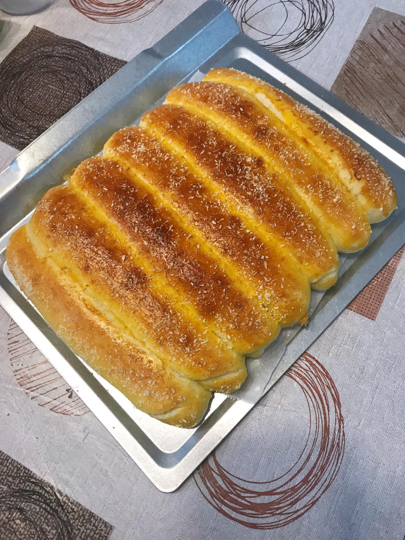 松软拉丝的牛角面包