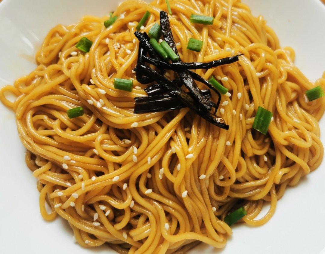 葱油拌面Spring Onion Noodles