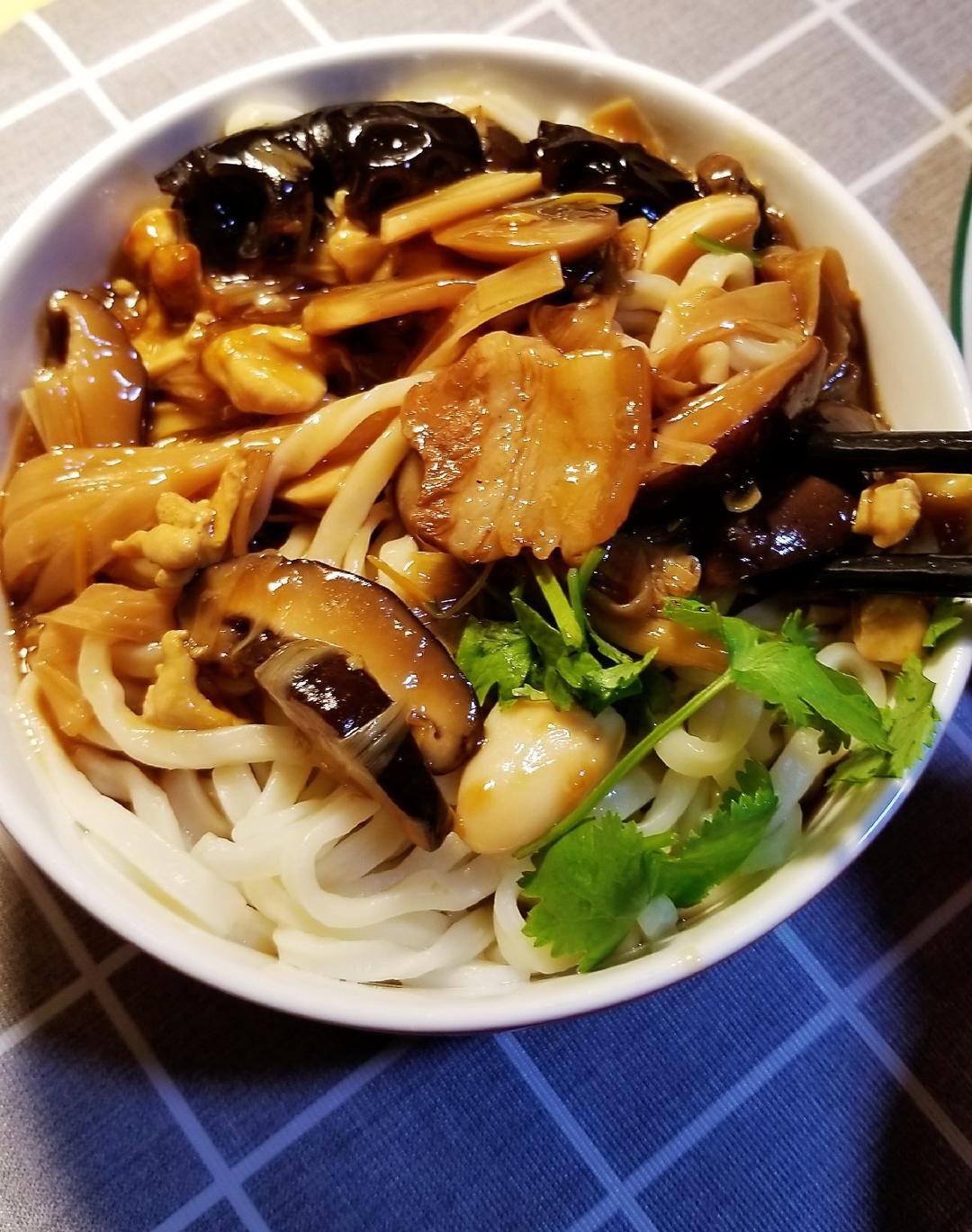 悦纳自己悦悦妈做的正宗老北京打卤面