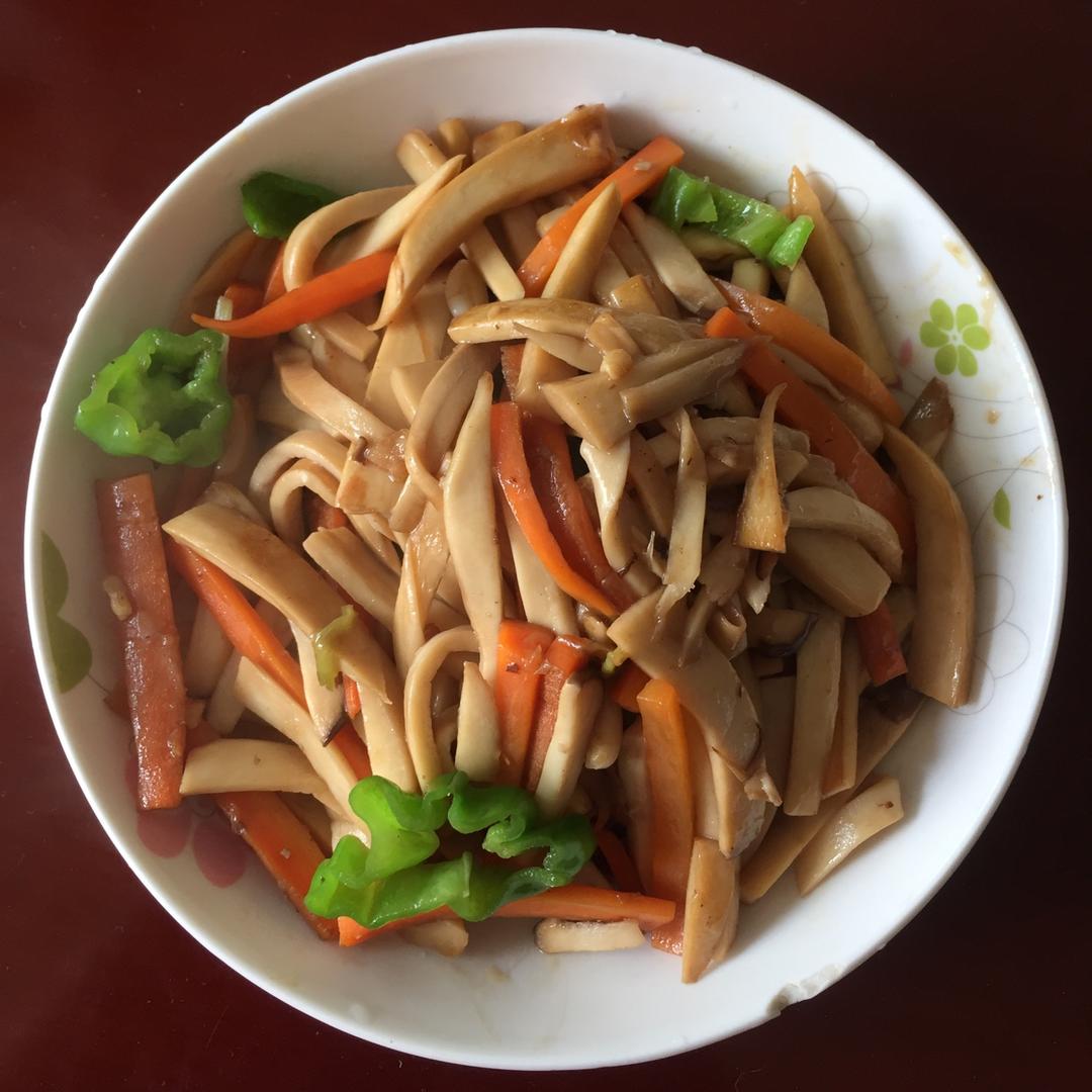 胡萝卜杏鲍菇小炒