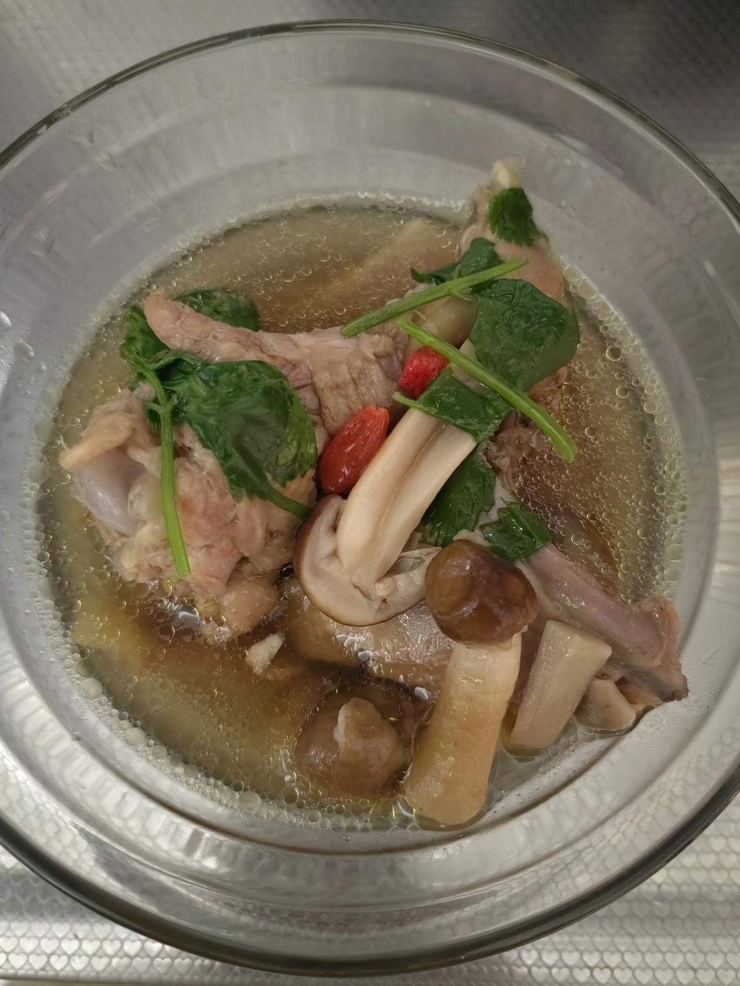 松茸土鸡汤的做法