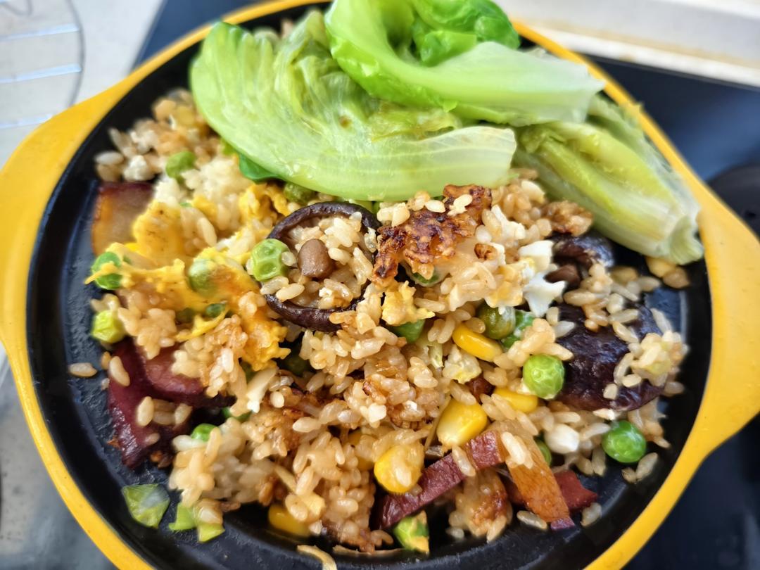 腊味煲仔饭，20分钟饭菜同出
