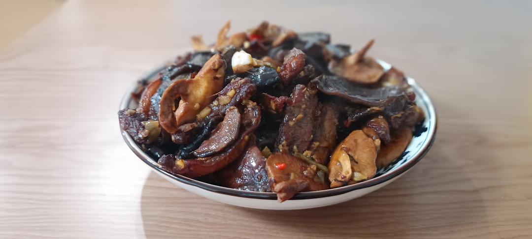 蘑菇炒肉