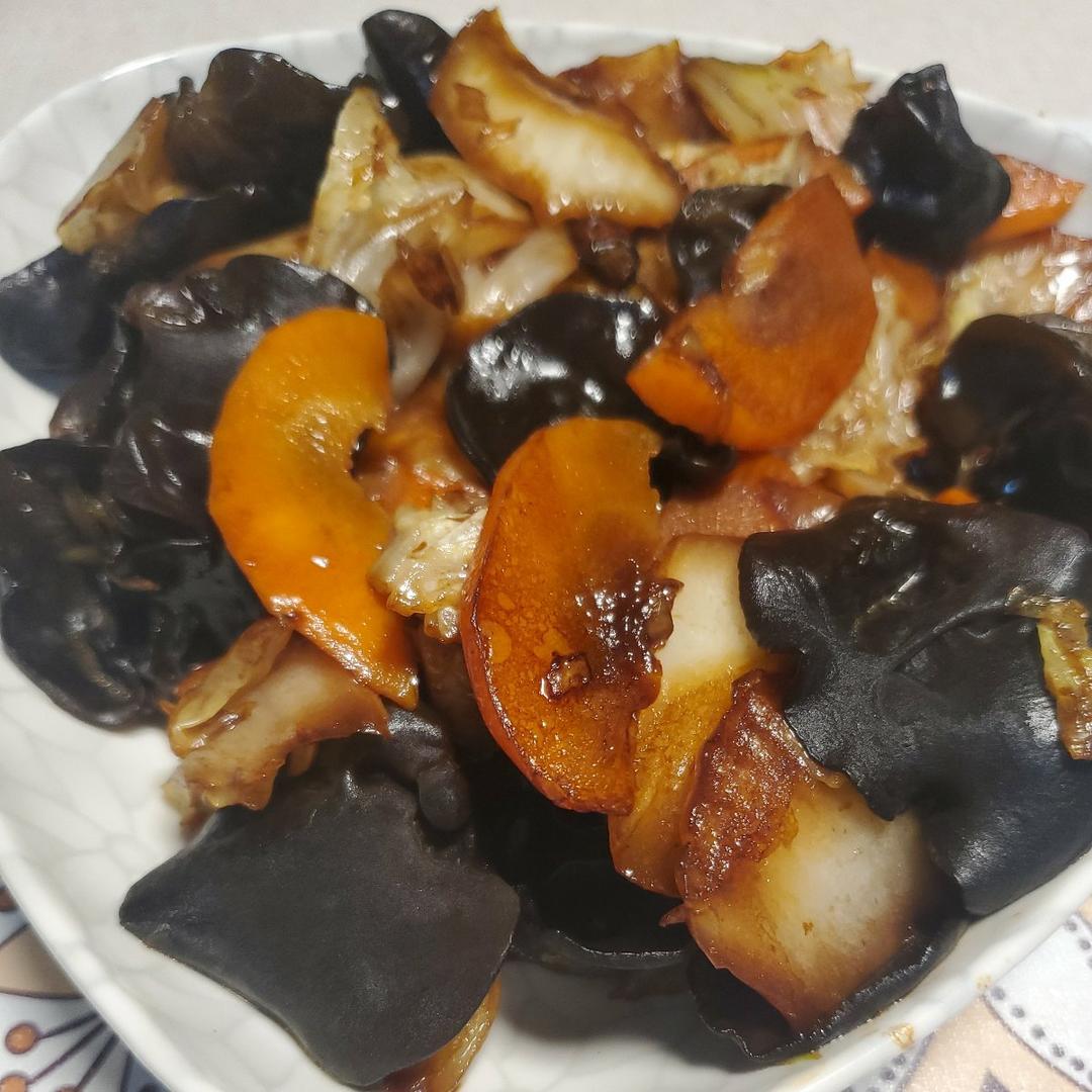 白菜炒木耳