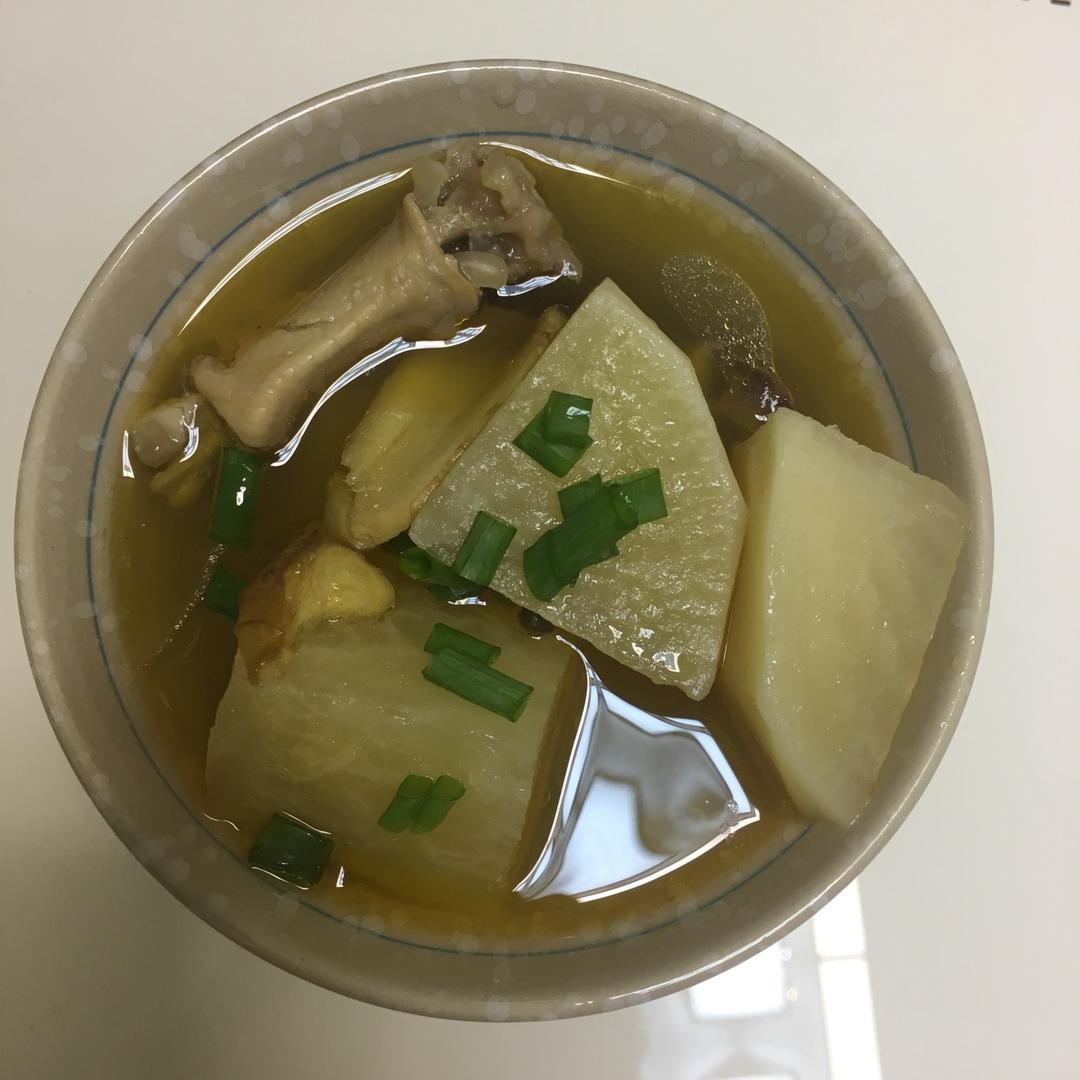 酸萝卜老鸭汤