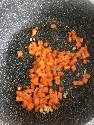鸡肉青椒胡萝卜的做法 步骤3