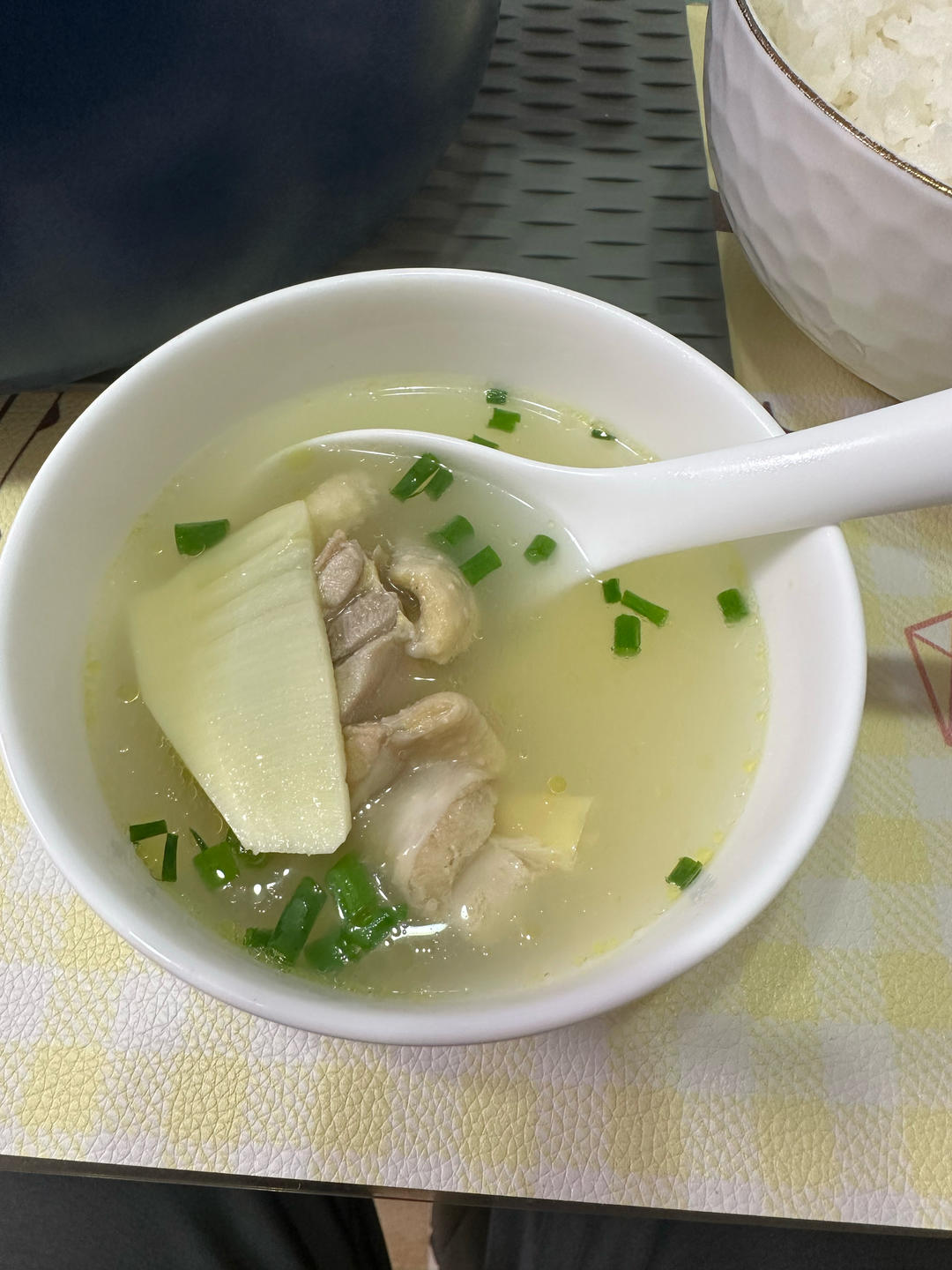 冬笋土鸡汤