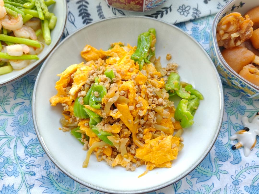 肉末鸡蛋炒榨菜