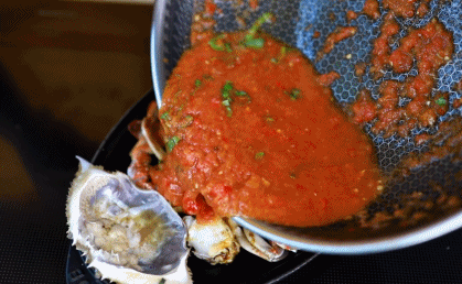 芝士番茄焗梭子蟹，吃完手指头都舔干净！的做法 步骤7