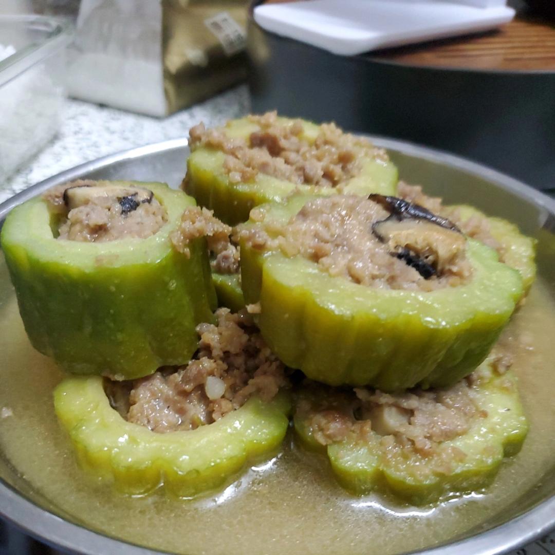 夏天消暑-苦瓜酿肉