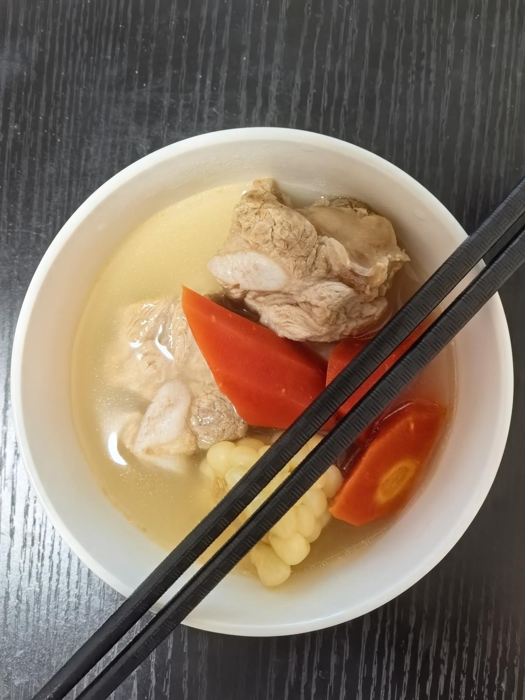 排骨玉米胡萝卜汤