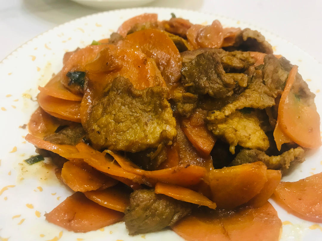 超下饭的胡萝卜炒肉